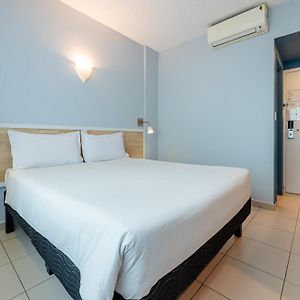Standard Apartment One Queen Bed